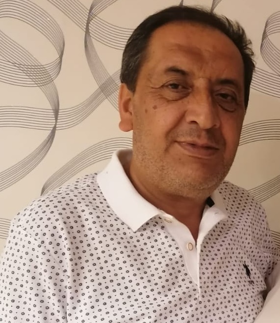 Boyabat Esnaflarından Fulya çiçekçilik sahibi Emine Kapan'ın eşi Fulya ve