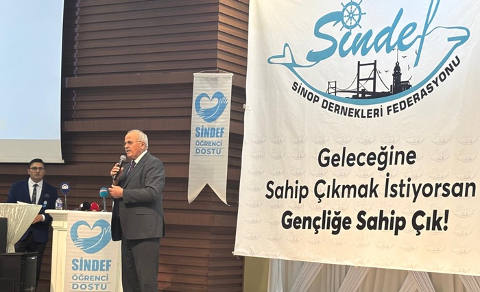 Boyabat Belediye Başkanı Hasan Kara, SİNDEF tarafından düzenlenen eğitim bursu