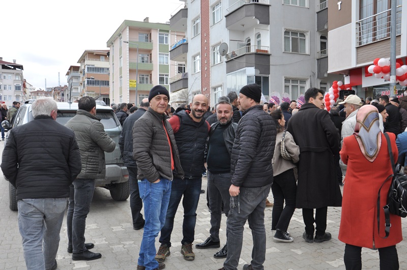 Boyabat’a Yeni Bir Eczane Daha Kazandırıldı Zafer Eczanesi Hizmete Açıldı 1 sinop Boyabat azfer eczanesi zafer eczanesi eczaneler eczacilarDSC 4892