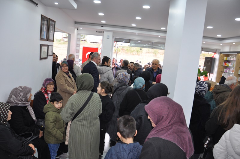 Boyabat’a Yeni Bir Eczane Daha Kazandırıldı Zafer Eczanesi Hizmete Açıldı 7 sinop Boyabat azfer eczanesi zafer eczanesi eczaneler eczacilarDSC 4906