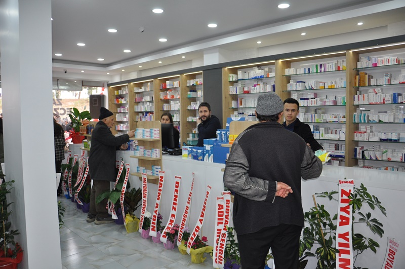 Boyabat’a Yeni Bir Eczane Daha Kazandırıldı Zafer Eczanesi Hizmete Açıldı 12 sinop Boyabat azfer eczanesi zafer eczanesi eczaneler eczacilarDSC 4915