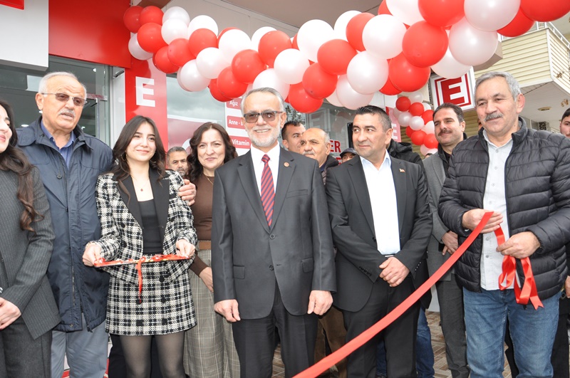 Boyabat’a Yeni Bir Eczane Daha Kazandırıldı Zafer Eczanesi Hizmete Açıldı 16 sinop Boyabat azfer eczanesi zafer eczanesi eczaneler eczacilarDSC 4922