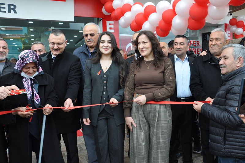 Boyabat’a Yeni Bir Eczane Daha Kazandırıldı Zafer Eczanesi Hizmete Açıldı 22 sinop Boyabat azfer eczanesi zafer eczanesi eczaneler eczacilarDSC 4928