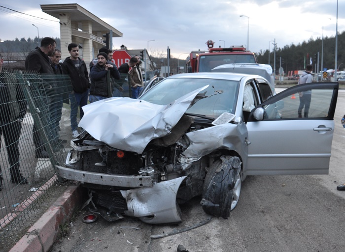 boyabat haber gazetes trafik kazasi ambulans kaza 252