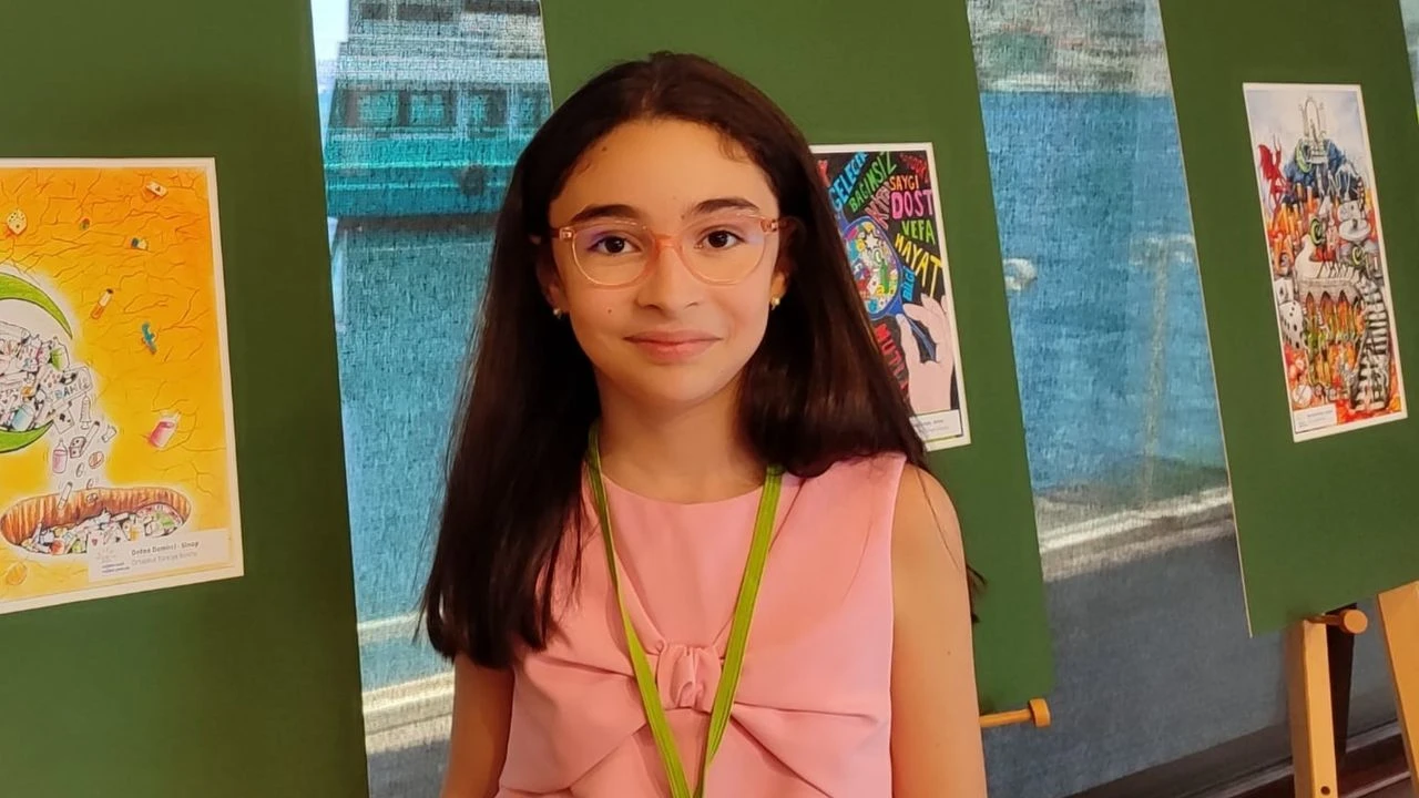 Boyabat BİLSEM öğrencisi Defne Demirci, 30 Ağustos temalı tasarımıyla Sinop