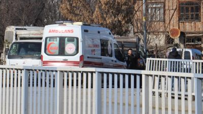 Boyabat Camikebir Mahallesi Bağlar mevkiinde otomobilin çarptığı 85 yaşındaki adam