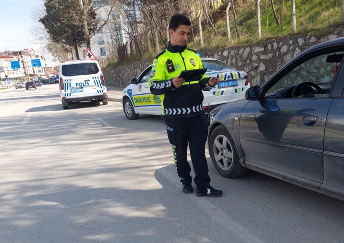 Boyabat Polisinden Bayram Sekeri Tadinda Denetim Huzur Uygulamasi11