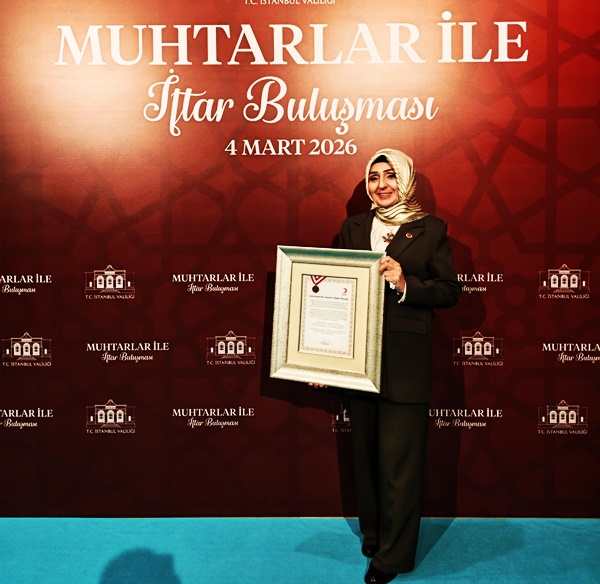 Gaziosmanpaşa Karadeniz Mahallesi Muhtarı Fatma