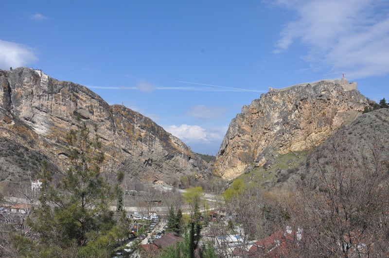 Tarihin Zirvesindeki Görkem: Boyabat Kalesi