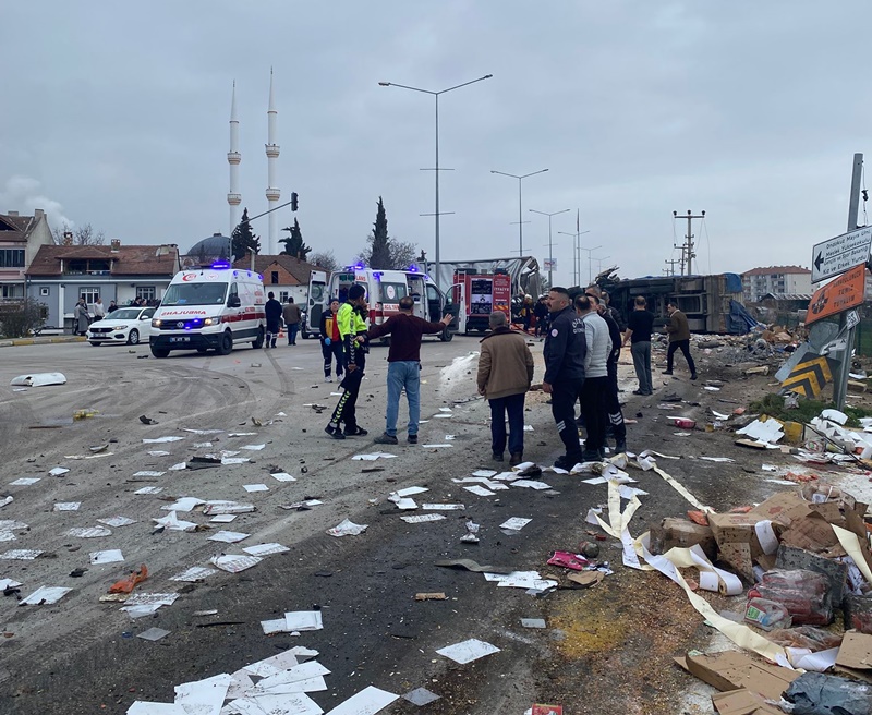 samsun vezirkopru tir trafik kazasi son dakika11145668889