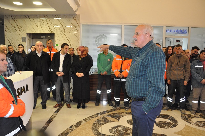 Boyabat Belediye Başkanı Hasan Kara, Ramazan Bayramı öncesi belediye personeliyle