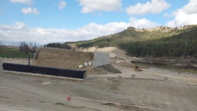 Boyabat trafiğinde 2026 çilesi kapıda! Ambulanslar kaldırıma mahkum kaldı. Adnan