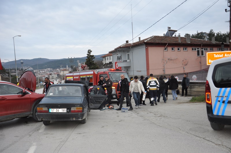 sinop boyabat itfaiye kavsak trafik kazasi1234567