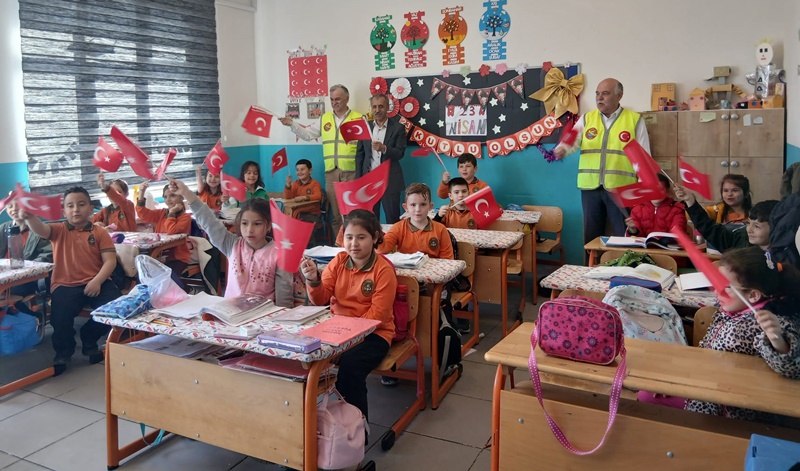 Türk Hava Kurumu (THK) Sinop Şube Başkanı Atilla Tezin ve