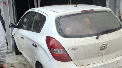 Park Edecek Yer Bulunamazken, Otomobil Dükkanın İçine Park Etti Boyabat’ın