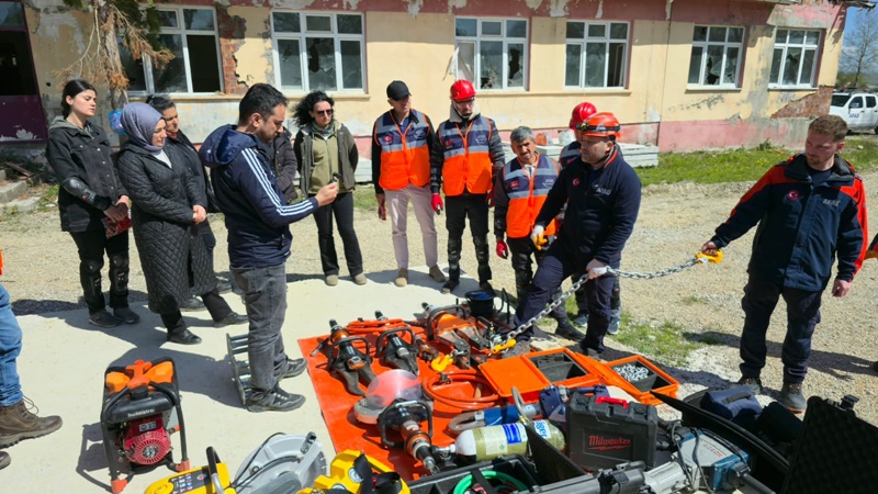 Boyabat Belediyesi Arama Kurtarma Ekibine Afetlere Karşı Kesintisiz Eğitim