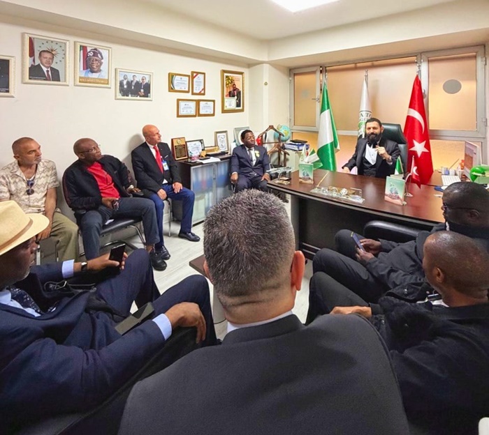 International Peace Prize ödüllü, Nobel Barış Ödülü adayı, barış aktivisti