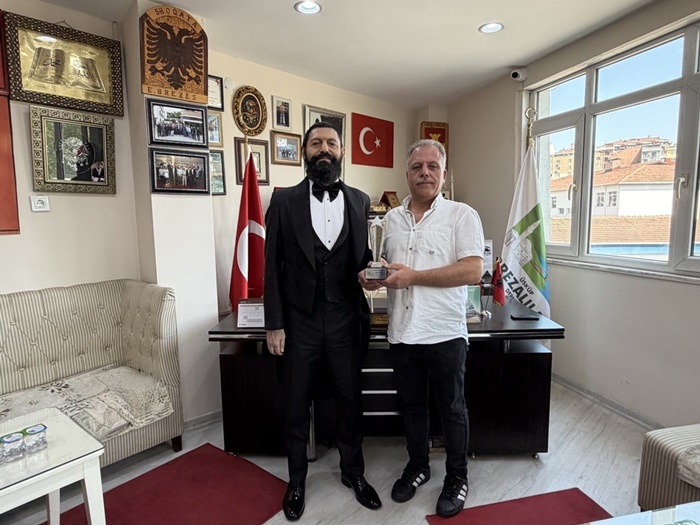 Akif Manaf Hoşgörü ve Barış Ödülü’ne Layık Görüldü 2 Akif Manaf Hoşgörü ve Barış Ödülü’ne Layık Görüldü