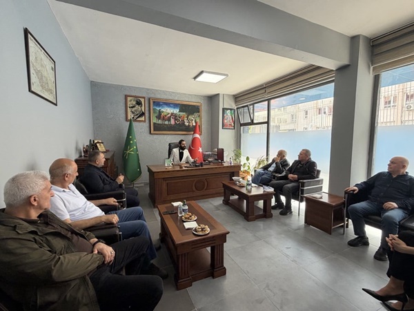 Akif Manaf’a Bir Ödül Daha: “Demokrasi ve Barış Ödülü” Takdim Edildi 1 Akif Manaf’a Bir Ödül Daha: “Demokrasi ve Barış Ödülü” Takdim Edildi