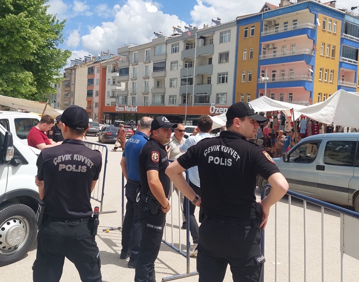 Sinop’un Boyabat ilçesinde Kurban Bayramı öncesi son Pazartesi günü, yoğun