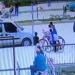 Boyabat'ta Elektrikli Bisiklet Normal Bisiklete Çarptı 1 Boyabat'ta Elektrikli Bisiklet Normal Bisiklete Çarptı