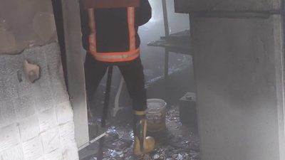 Boyabat Esentepe Mahallesi'nde bugün saat 10:00 sıralarında çıkan konut yangınına