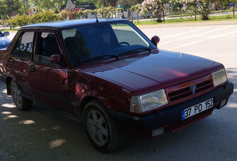 Boyabat'ta Trafik Magandası Kazaya Sebep Oldu 1 Yaralı, Sürücü Kaçtı! 3 boyabat maganda surucu kazaya neden oldu 5456