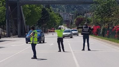Boyabat İlçe Emniyet Müdürlüğü asayiş ve trafik ekipleri, bayram dönüşü