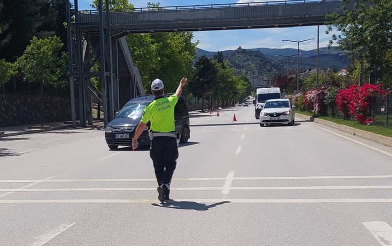 "Seneye Yine Bekleriz!" Boyabat'ta Bayram Dönüşü Yüzleri Güldüren Denetim 1 "Seneye Yine Bekleriz!" Boyabat'ta Bayram Dönüşü Yüzleri Güldüren Denetim11