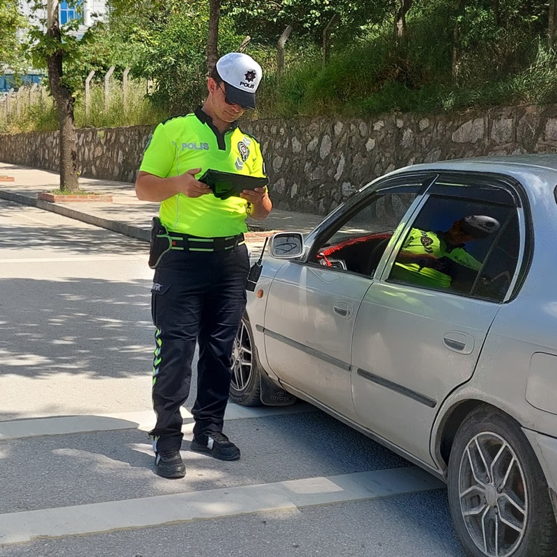 "Seneye Yine Bekleriz!" Boyabat'ta Bayram Dönüşü Yüzleri Güldüren Denetim 19 sinop boyabat trafik asayis ekipleri denetimi53b0600e d8745678912345678912345