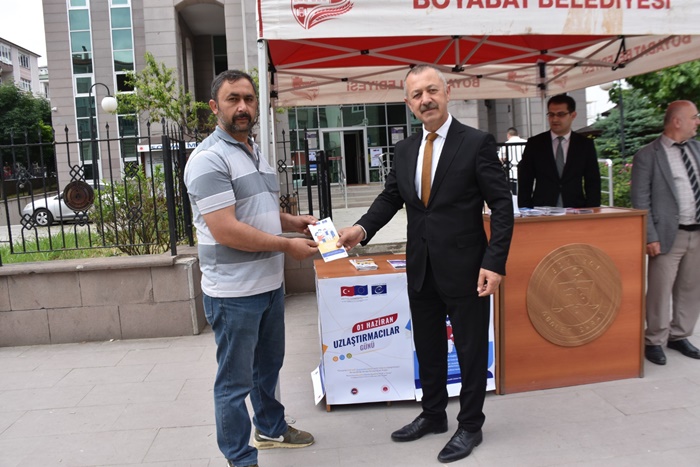 Boyabat Adliyesinde Uzlastirma Kurumu Vatandaslara Tanitildi 1112345678