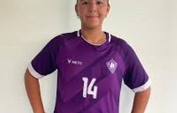 Sinopspor Hentbol Kulübü’nün başarılı sporcularından Meltem Kümeç, sergilediği üstün performansla