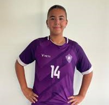 Sinopspor Hentbol Kulübü’nün başarılı sporcularından Meltem Kümeç, sergilediği üstün performansla