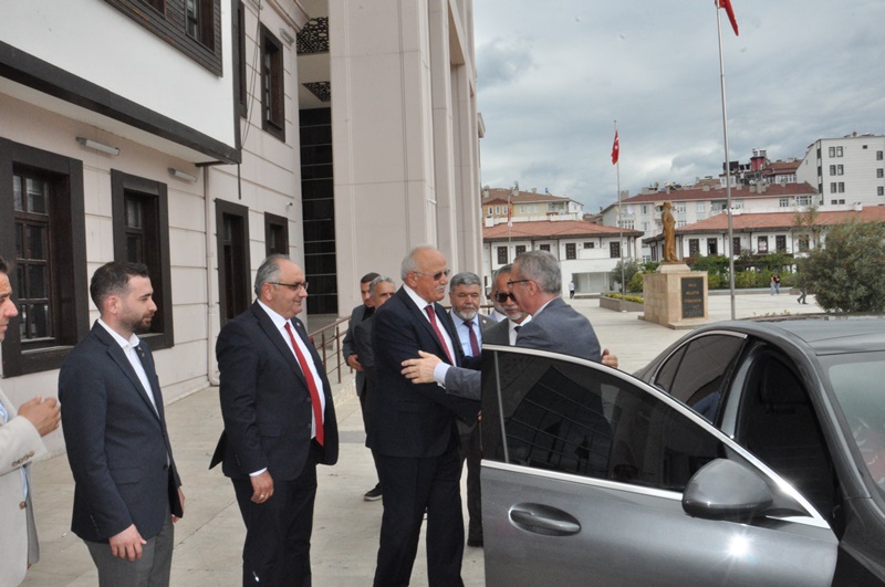 Yeniden Refahlı Osmanağaoğlu Boyabat’ta Konuştu "Boyabat Belediyesi Öncü Bir Örnektir"11