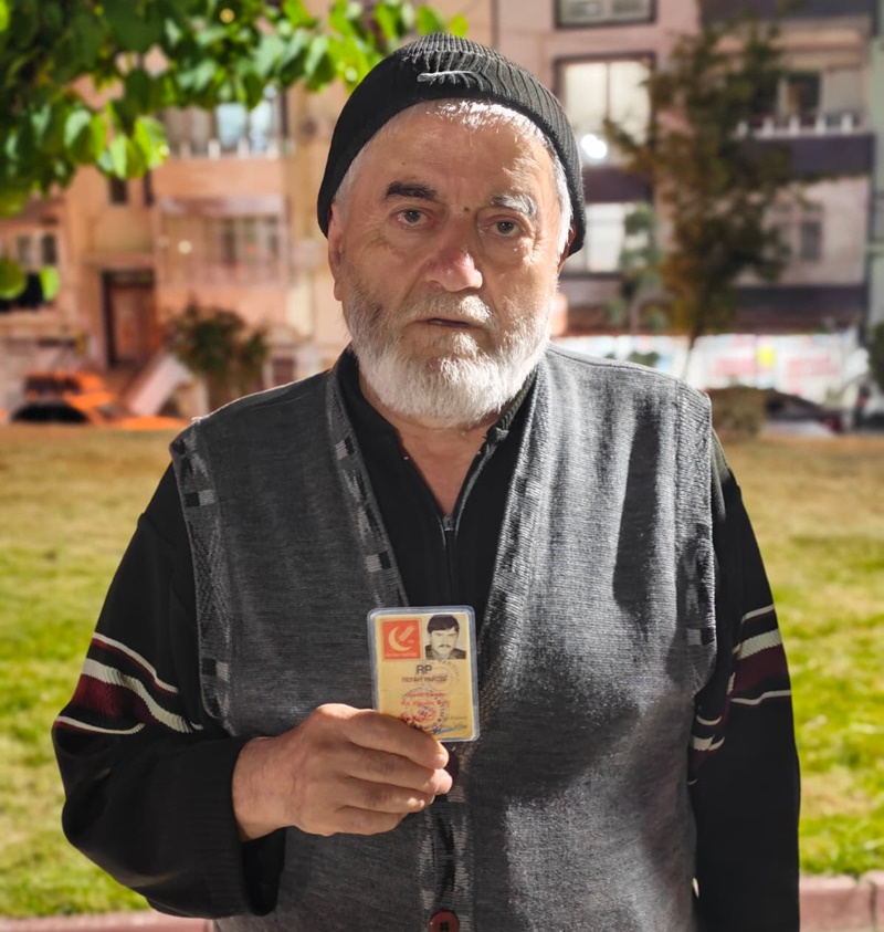 "Hacı Gözüm" Öyle Bir Şey Gösterdi Ki… Genel Başkan Yardımcısı Gözlerine İnanamadı! 1 Boyabat’ın Renkli Sİması "Hacı Gözüm" Öyle Bir Şey Gösterdi Ki… Genel Başkan Yardımcısı Gözlerine İnanamadı!111
