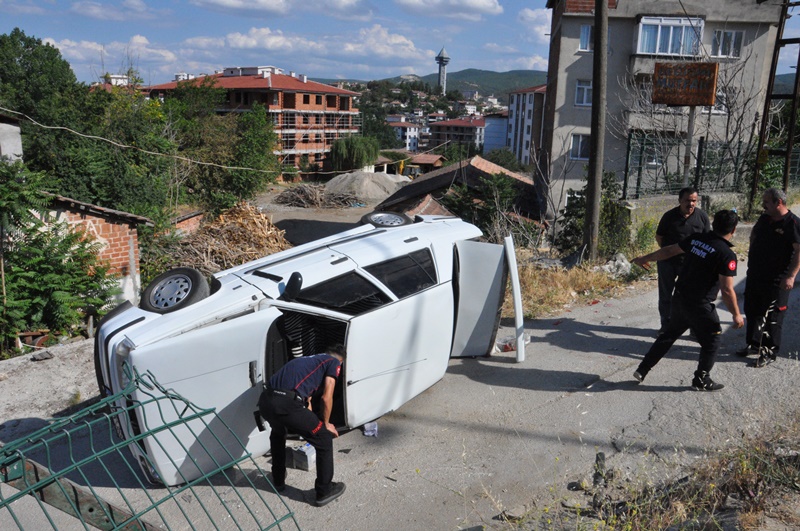 Boyabat Yeni Mahallede Korkutan Kaza Yetkililer Bu Viraj İçin Ne Bekliyor?01