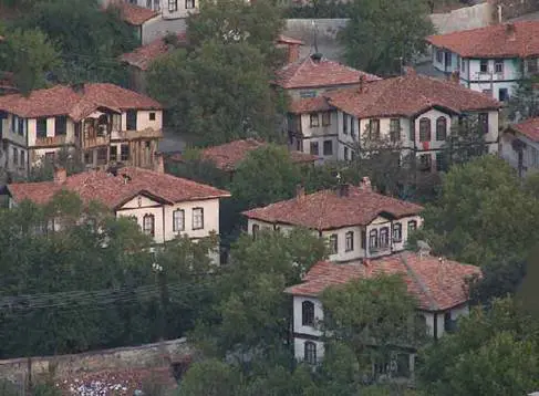 Boyabat Nerede? Boyabat’a Nasıl Gidilir? Boyabat Gezilecek Yerler Rehberi tarihi evler
