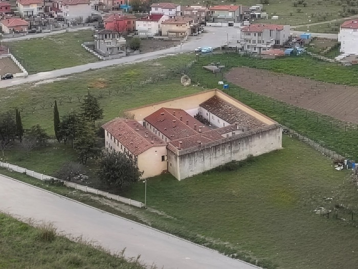 Sinop’un Durağan ilçesinde uzun süredir atıl kalan eski cezaevi binası,