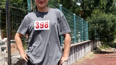 Boyabat'ın başarılı öğrencilerinden Ayşe Melek Çörtü, gösterdiği üstün performansla Spor