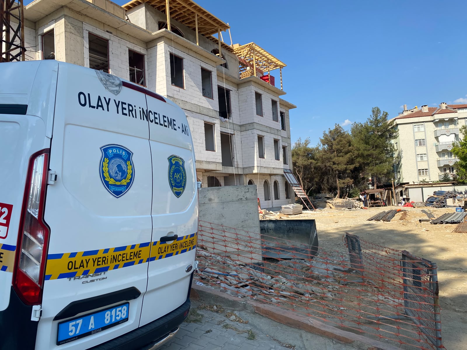 Sinop'un Boyabat ilçesindeki yeni Emniyet Müdürlüğü binası inşaatında bir iş