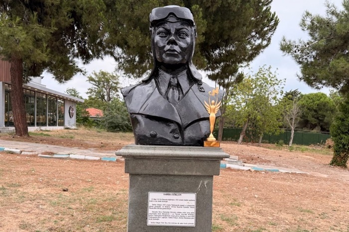 Akif Manaf Sağlık ve Barış Ödülü’nde Sabiha Gökçen Vurgusu 2 Akif Manaf Sağlık ve Barış Ödülü’nde Sabiha Gökçen Vurgusu5757