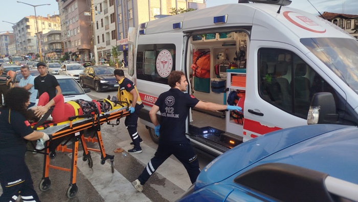 Boyabat'ta Elektrikli Bisiklet Kazası 1 Yaya Yaralandı57575757