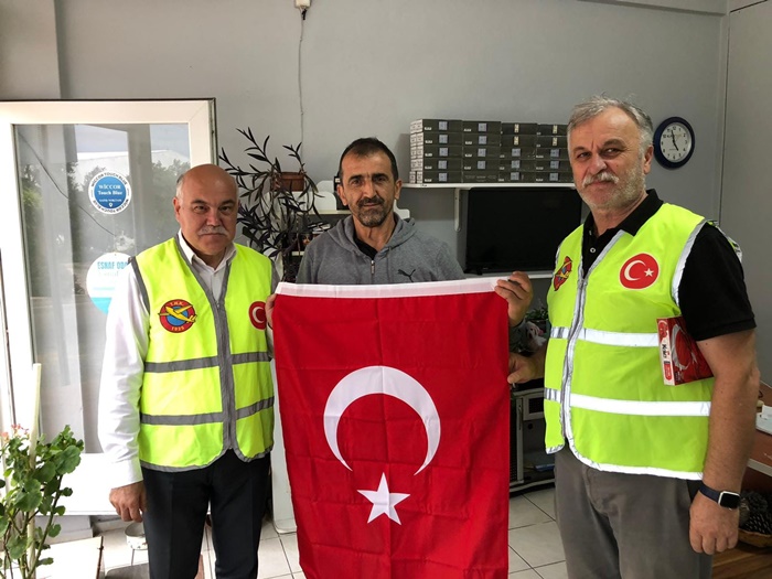 Esnafin Dukkanina Sanli Al Bayrak THK Sinop Subesi 5757