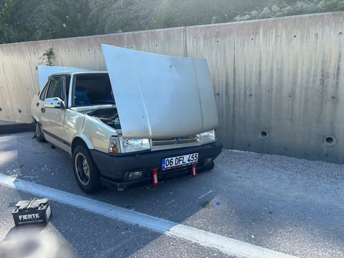 Sinop-Boyabat Yolunda Feci Kaza: 9 Yaralı! 3 Sinop-Boyabat Yolunda Feci Kaza: 9 Yaralı!5757