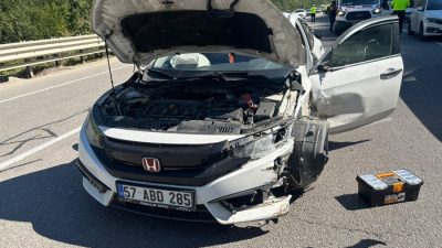 Sinop-Boyabat karayolunda 57 ABD 285 ve 57 KF 251 plakalı