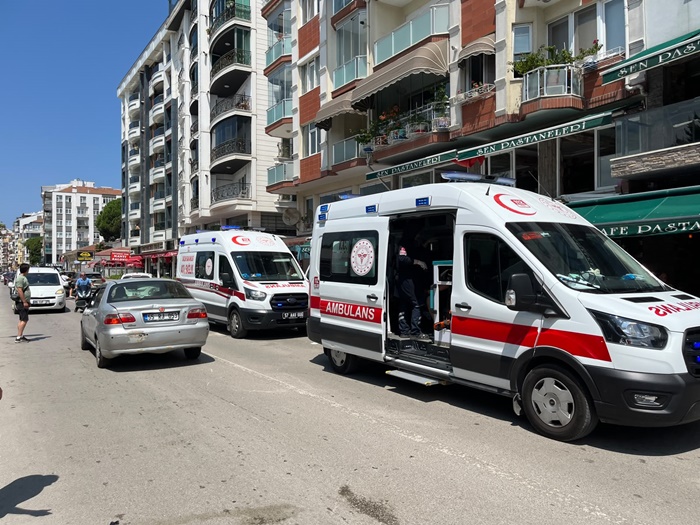 Sinop'ta İki Motosiklet Çarpıştı, 3 Yaralı Hastaneye Kaldırıldı 1 Sinop'ta İki Motosiklet Çarpıştı, 3 Yaralı Hastaneye Kaldırıldı57
