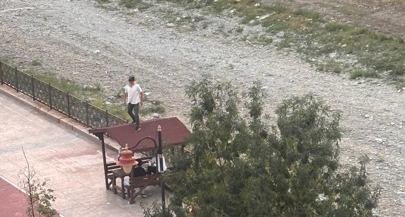 Boyabat Parklarında Skandal Görüntü: Kamelya Tepesinde Rezalet, Bank Dibi Çöp Yuvası! 3 Boyabat Parklarında Skandal Görüntü: Kamelya Tepesinde Rezalet, Bank Dibi Çöp Yuvası!23
