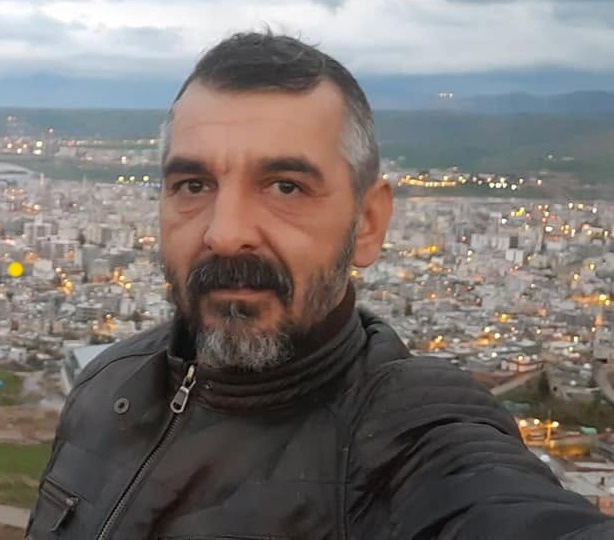  Kahveci merhum Hüseyin Koç ve Türkan Koç'un oğlu, Köksal