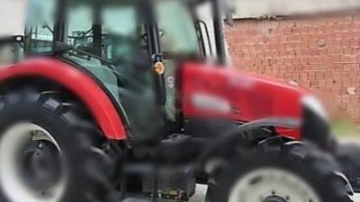 Boyabat’taki bir tuğla fabrikasının üretim sahasında hareketli anlar yaşandı. Seyir