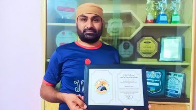 Pakistanlı Spor Eğitmeni Muhammad Naeem’e “Akif Manaf Sağlık ve Barış